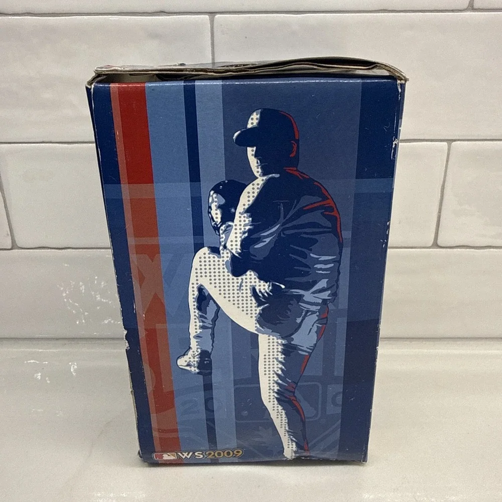 2009 New York Yankees MLB Baseball World Series Champions Trophy Paperweight